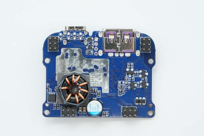 C方案绿联100W大功率快充移动电源拆解开元棋牌内置智融科技SW6301 SO(图6)